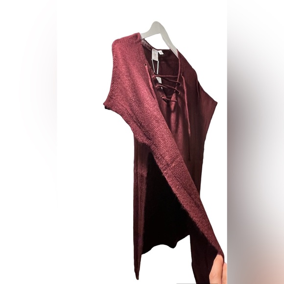 NWT 2 Chic Luxe Lace Burgundy Poncho Short Sleeves Knitted Shirt One size - Picture 5 of 10